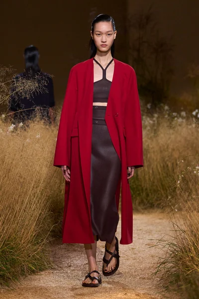 Look 49